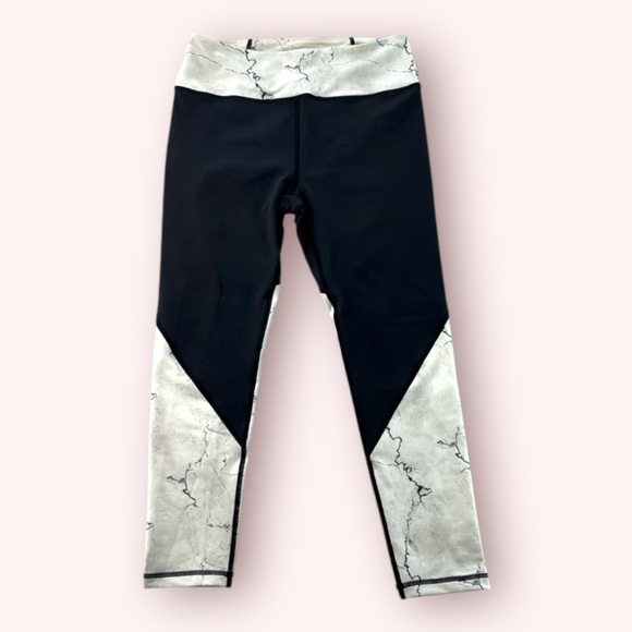 Citta X Kayla Wang Athletic Cropped Leggings Women's Size M Black White Marble - Picture 2 of 9